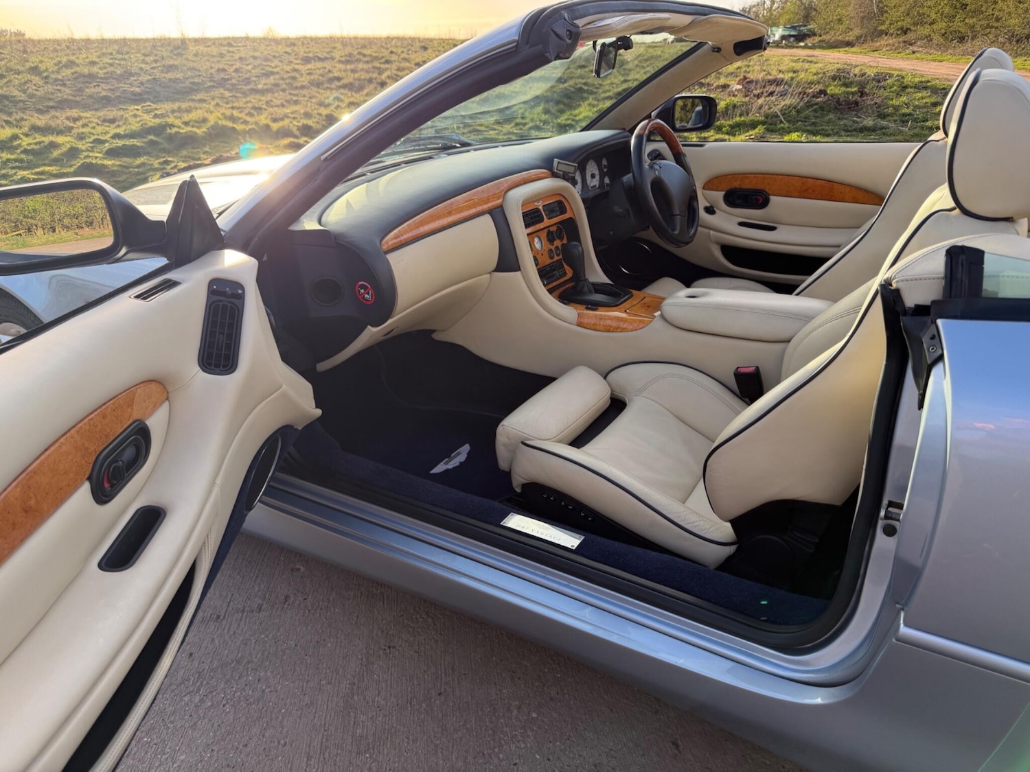 Used Aston Martin DB7 2001 for sale - 78072906: Photo 3