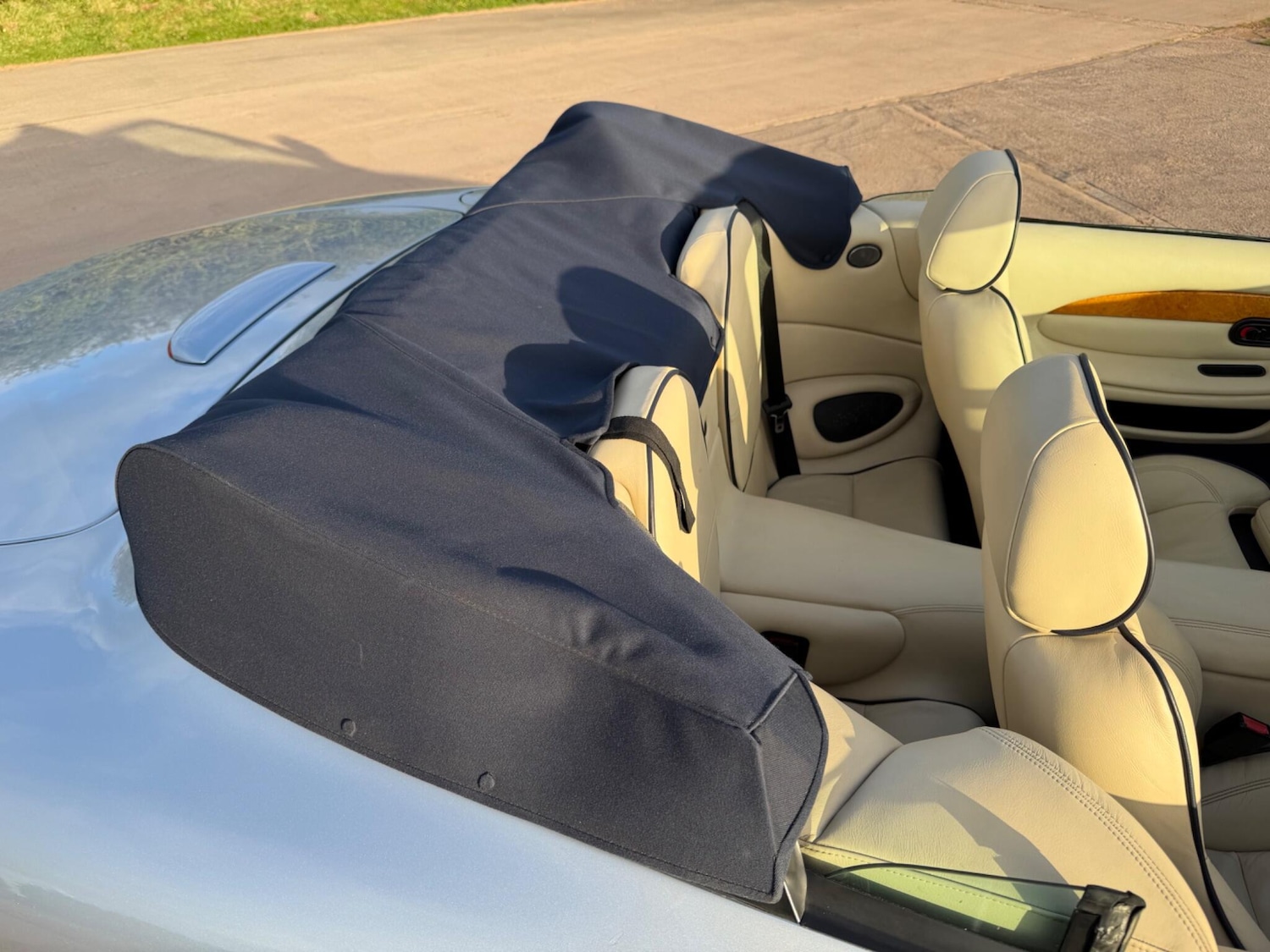 Used Aston Martin DB7 2001 for sale - 78072906: Photo 34