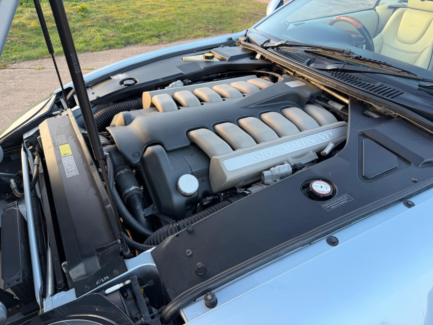 Used Aston Martin DB7 2001 for sale - 78072906: Photo 40