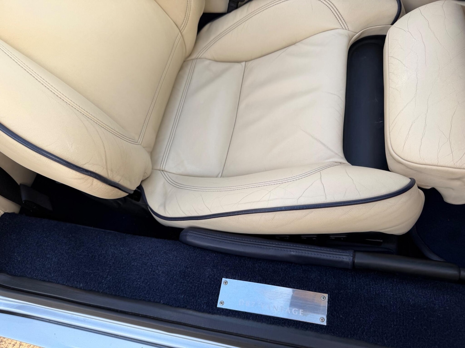 Used Aston Martin DB7 2001 for sale - 78072906: Photo 68