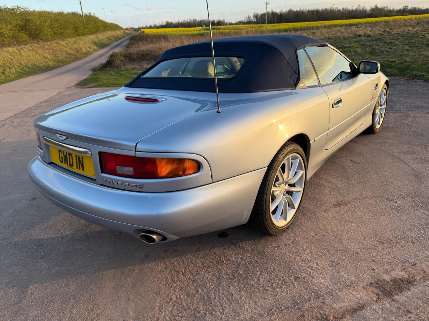 Used Aston Martin DB7 2001 for sale - 78072906: Photo 7