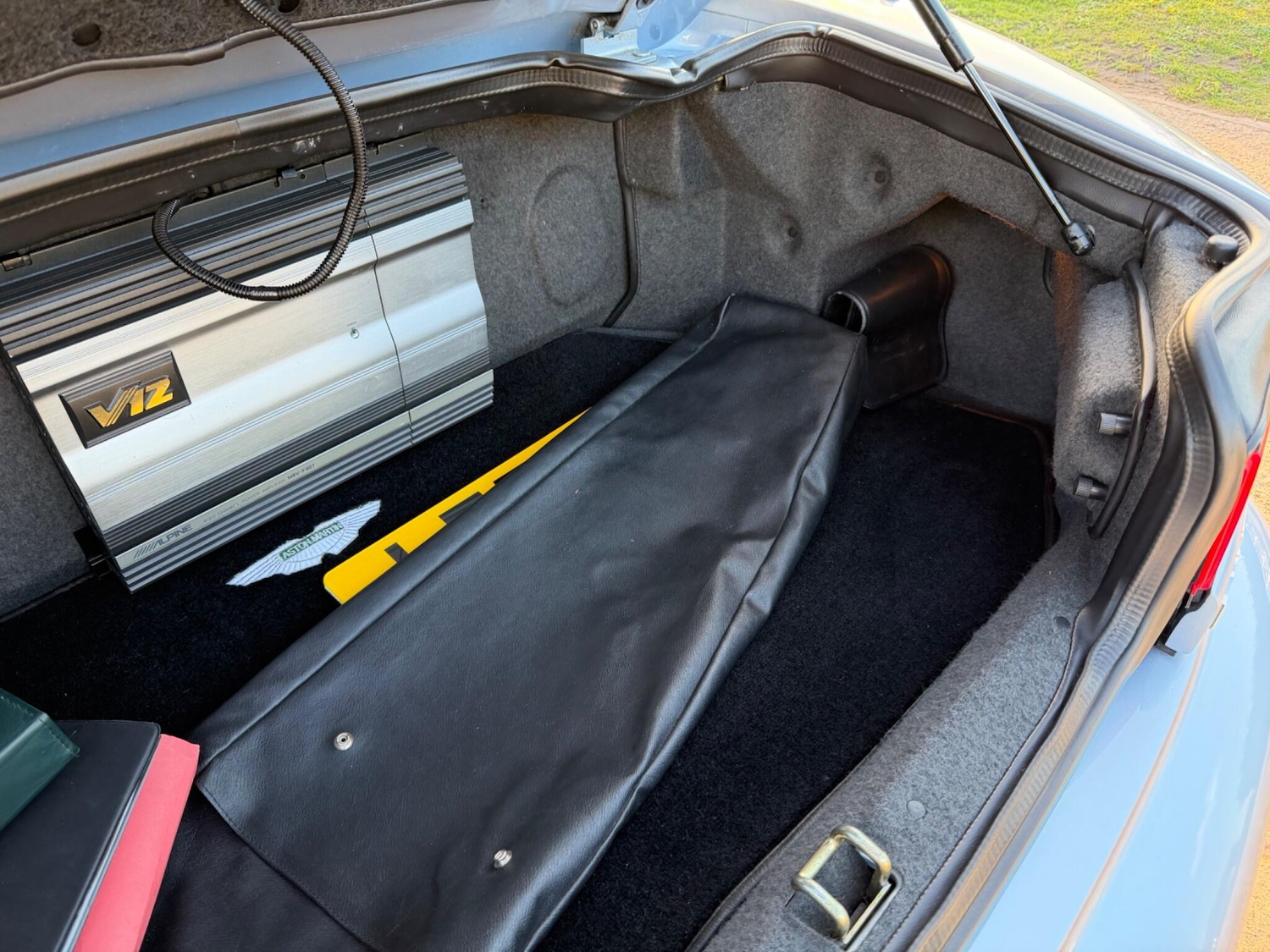 Used Aston Martin DB7 2001 for sale - 78072906: Photo 80