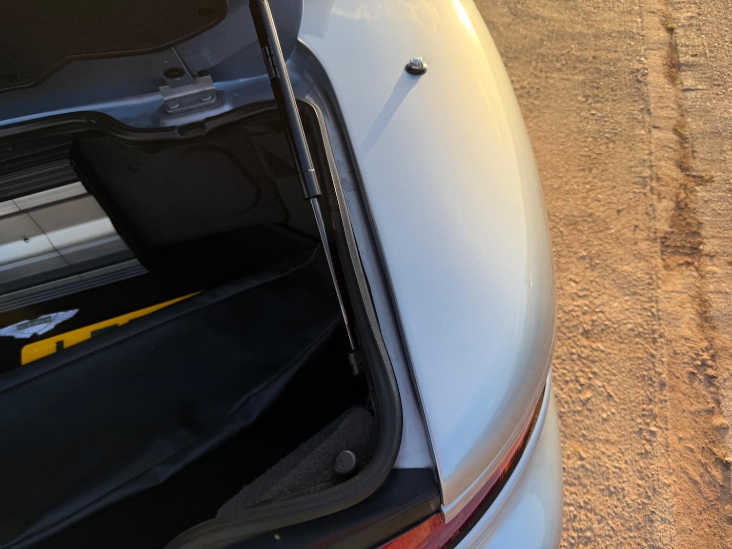 Used Aston Martin DB7 2001 for sale - 78072906: Photo 82