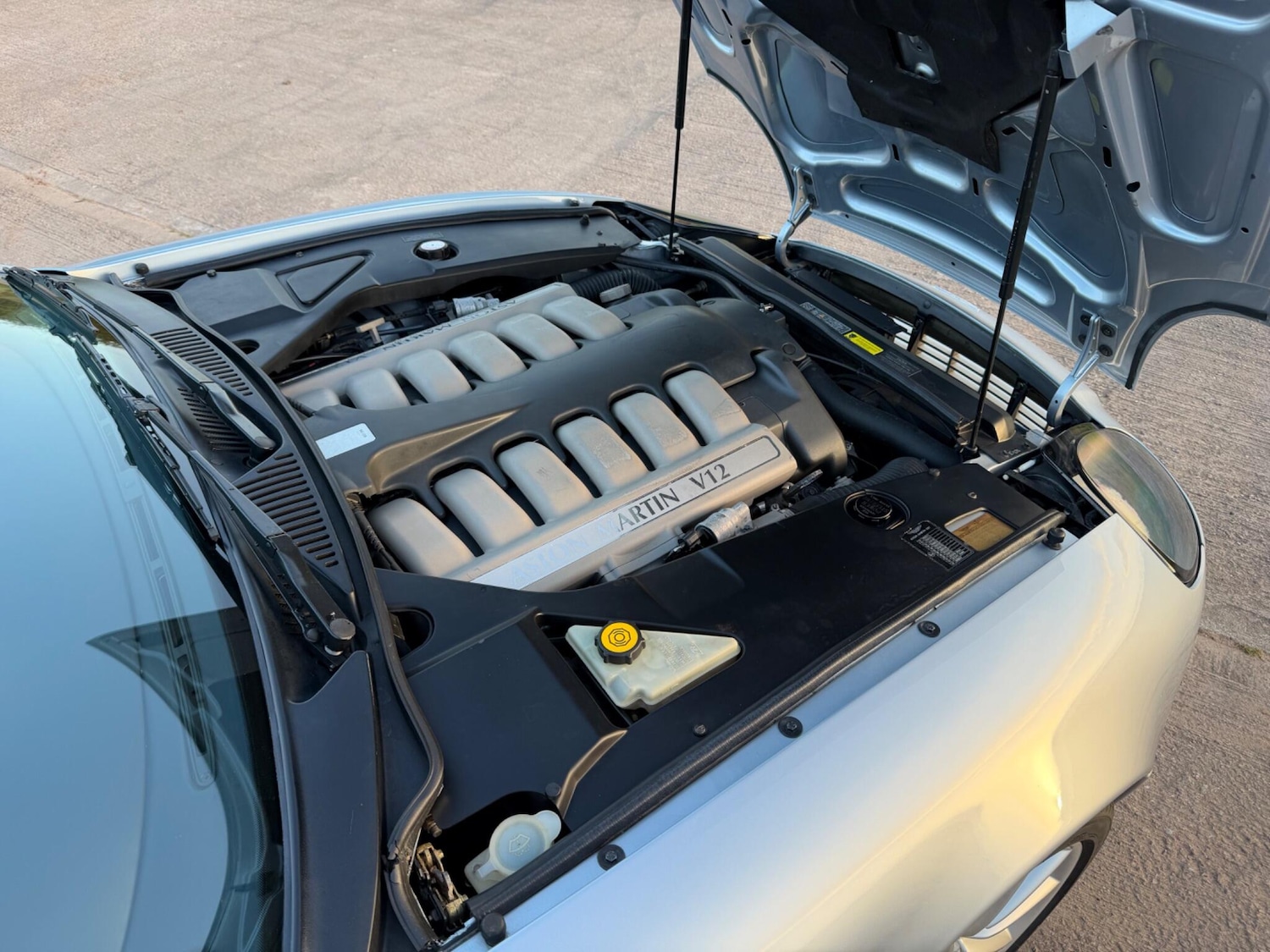 Used Aston Martin DB7 2001 for sale - 78072906: Photo 85