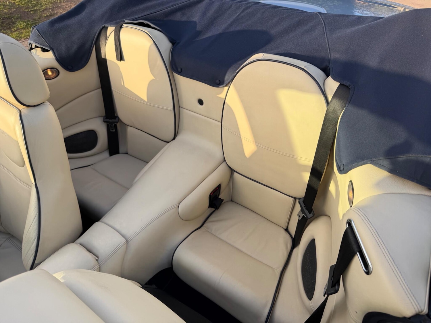 Used Aston Martin DB7 2001 for sale - 78072906: Photo 9