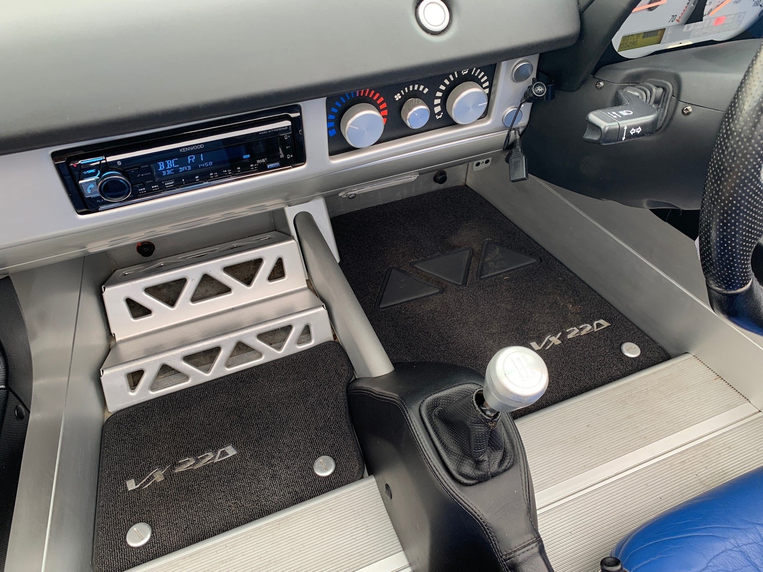 Used Vauxhall VX220 2005 for sale - 76283846: Photo 25