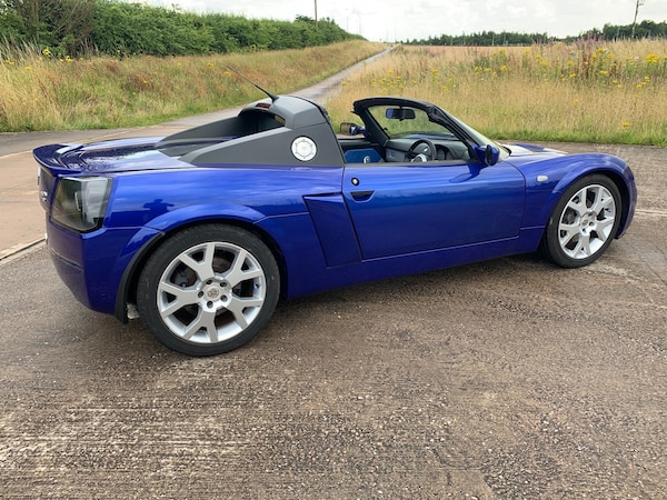 Used Vauxhall VX220 2005 for sale - 76283846: Photo 2