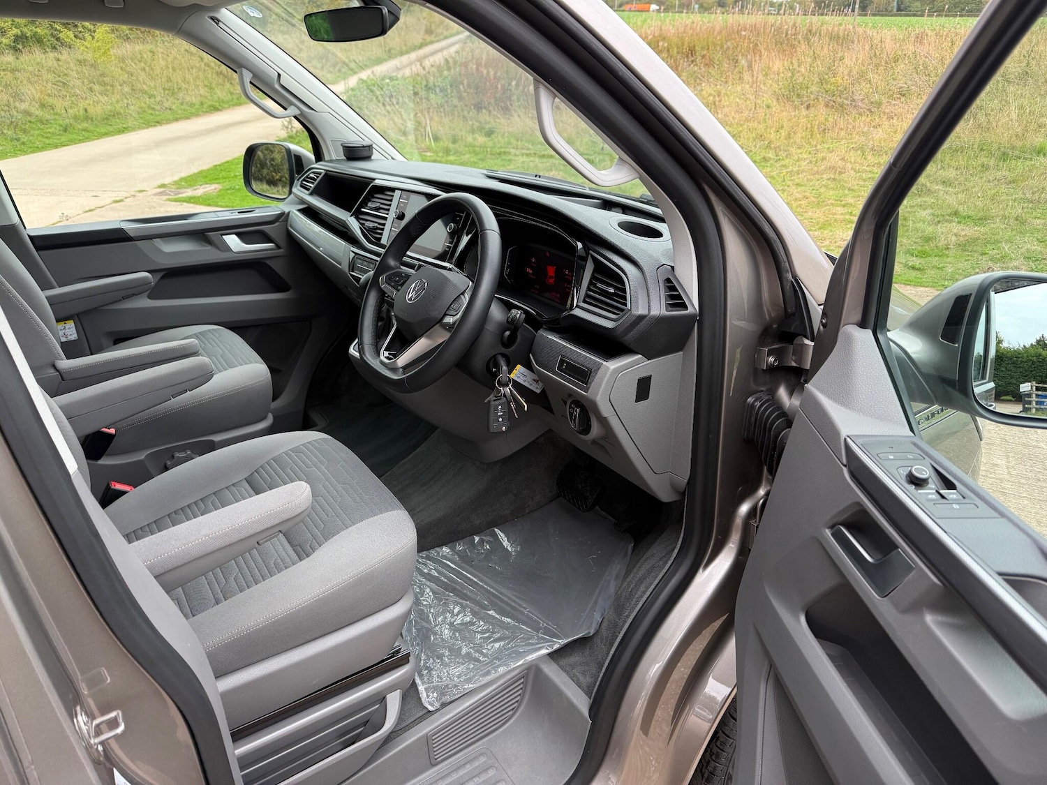 Used Volkswagen California 2023 for sale - 76085263: Photo 3