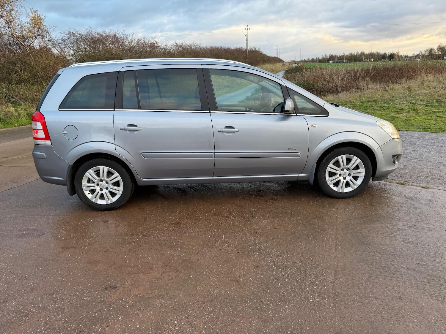 Used Vauxhall Zafira 2010 for sale - 76689361: Photo 12