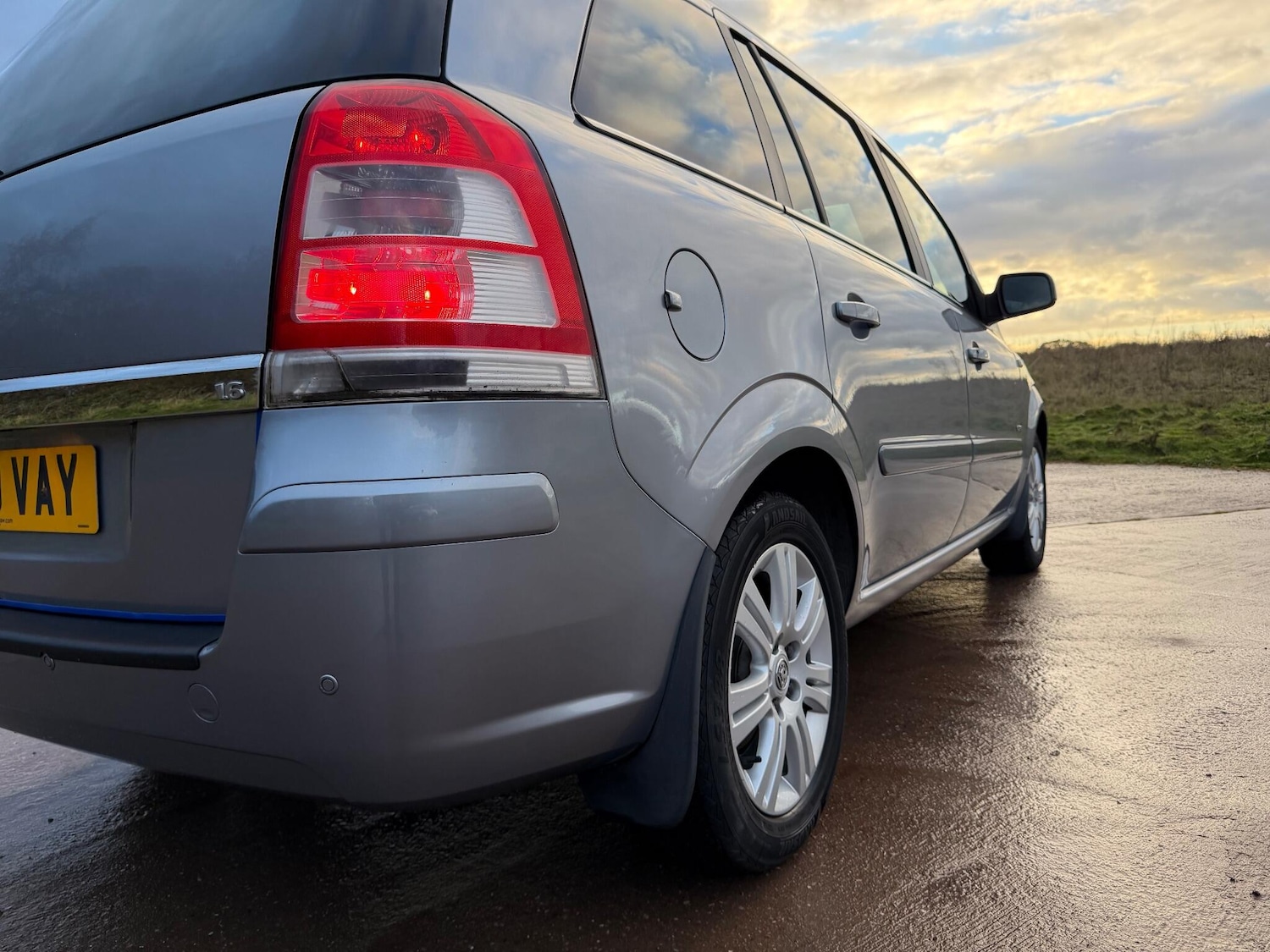 Used Vauxhall Zafira 2010 for sale - 76689361: Photo 17