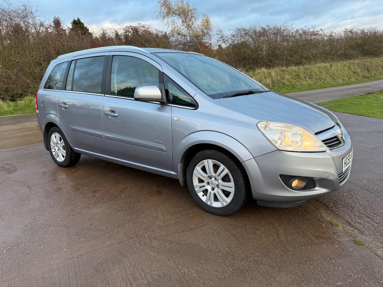 Used Vauxhall Zafira 2010 for sale - 76689361: Photo 2