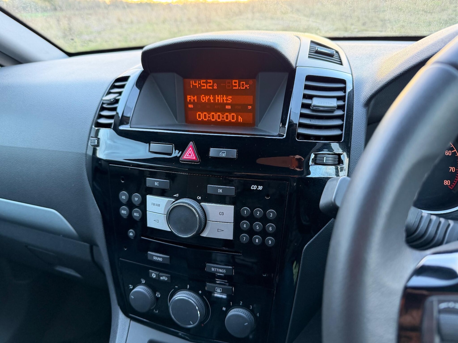 Used Vauxhall Zafira 2010 for sale - 76689361: Photo 20