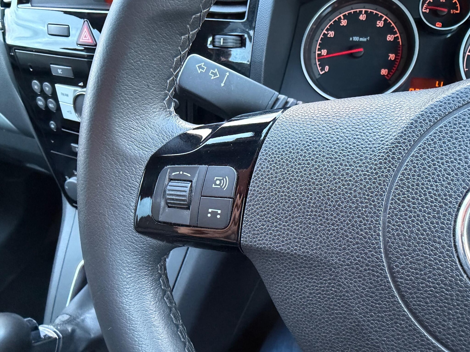 Used Vauxhall Zafira 2010 for sale - 76689361: Photo 21