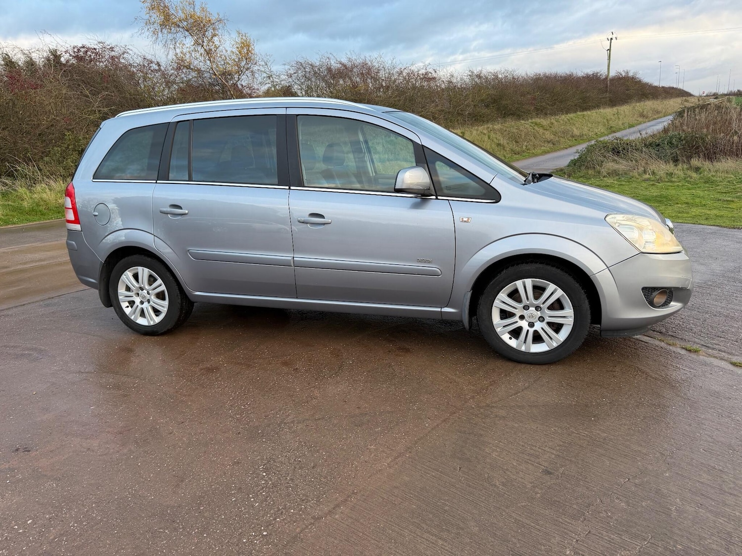 Used Vauxhall Zafira 2010 for sale - 76689361: Photo 25