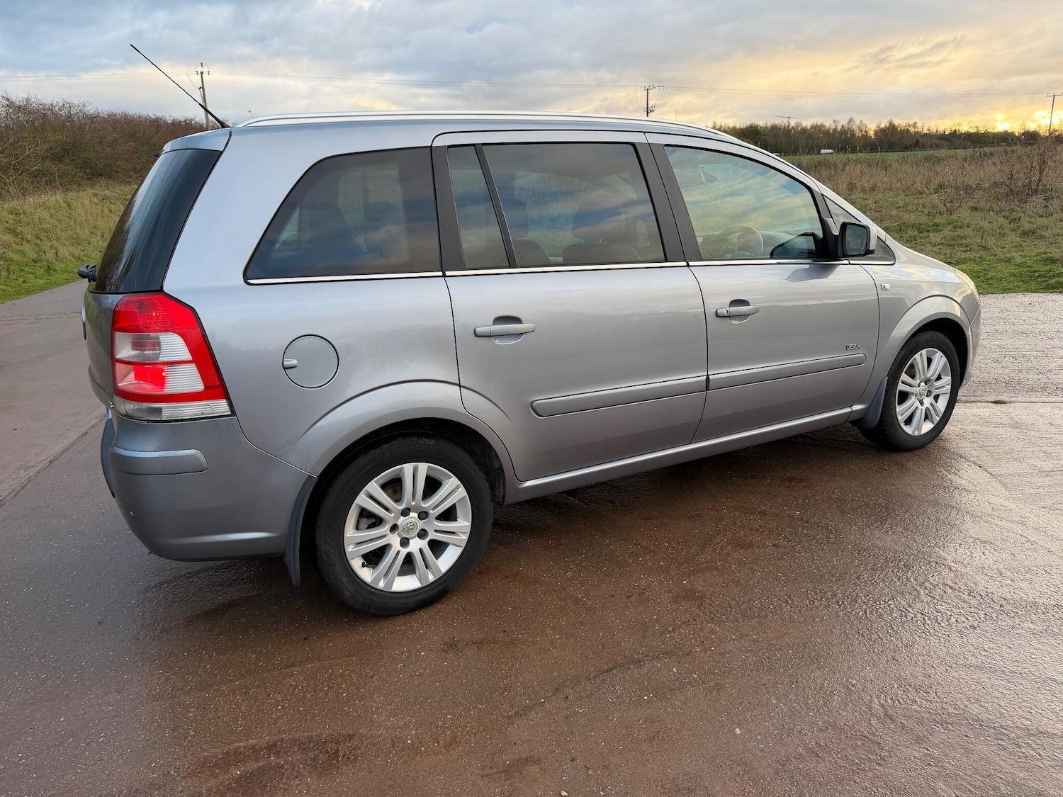 Used Vauxhall Zafira 2010 for sale - 76689361: Photo 26