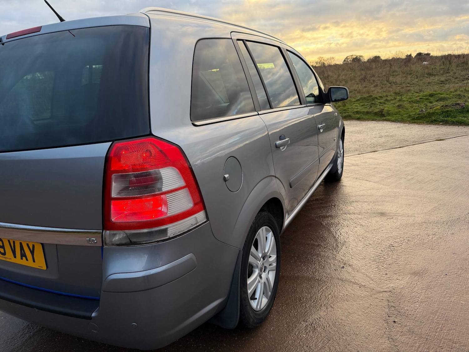 Used Vauxhall Zafira 2010 for sale - 76689361: Photo 39