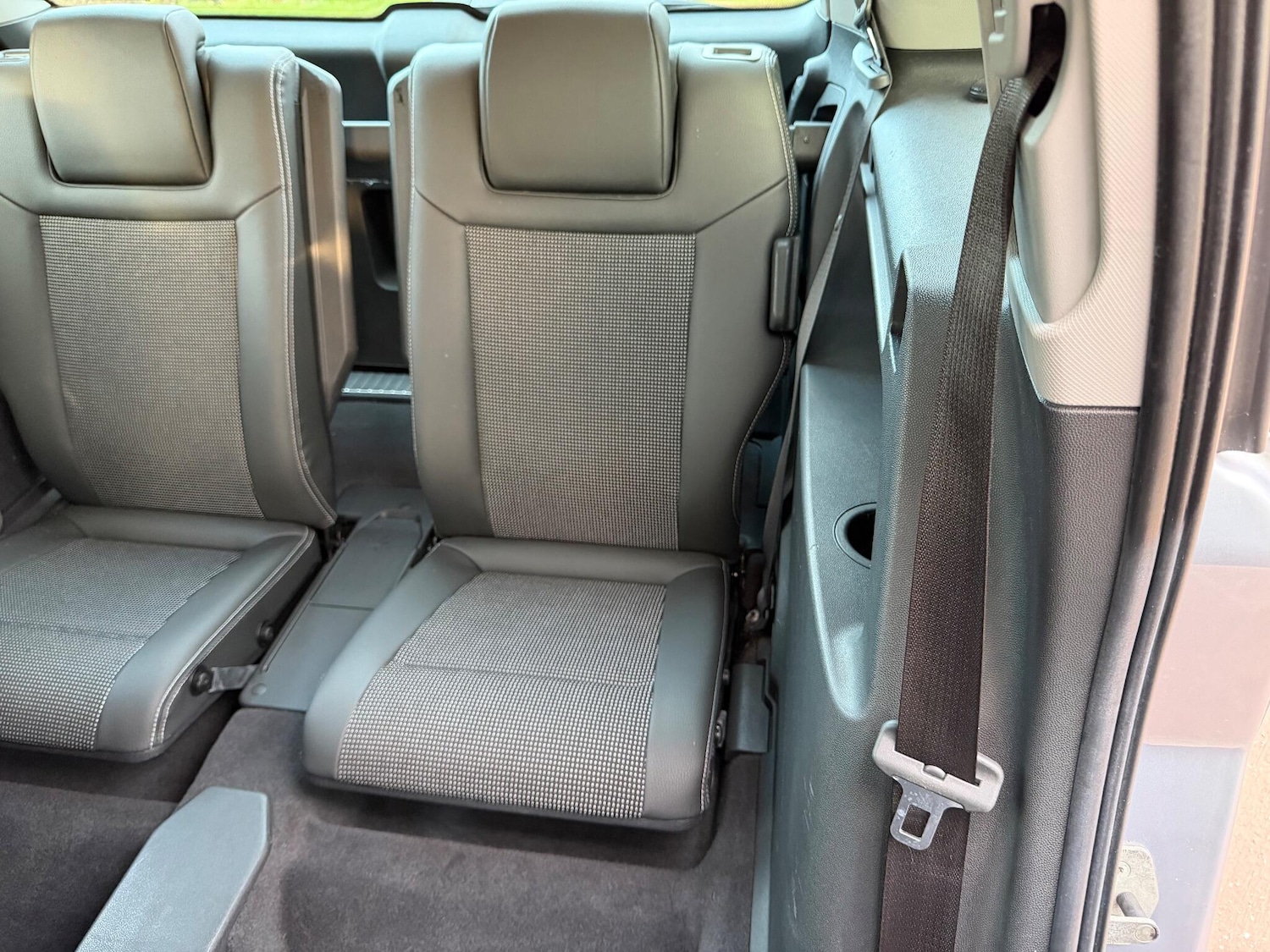 Used Vauxhall Zafira 2010 for sale - 76689361: Photo 48