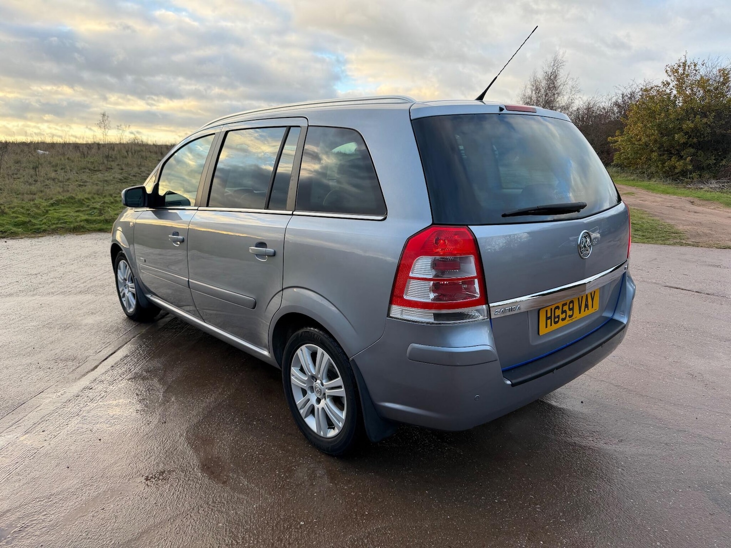 Used Vauxhall Zafira 2010 for sale - 76689361: Photo 6