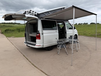 Used Volkswagen California 2018 for sale - 78822060: Photo