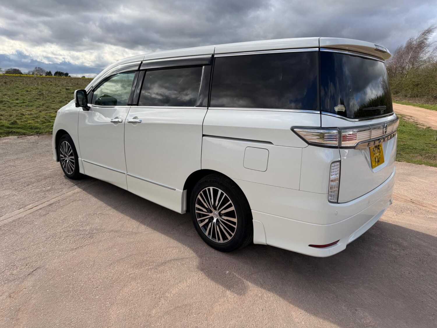 Used Nissan Elgrand for sale - 78007304: Photo 22