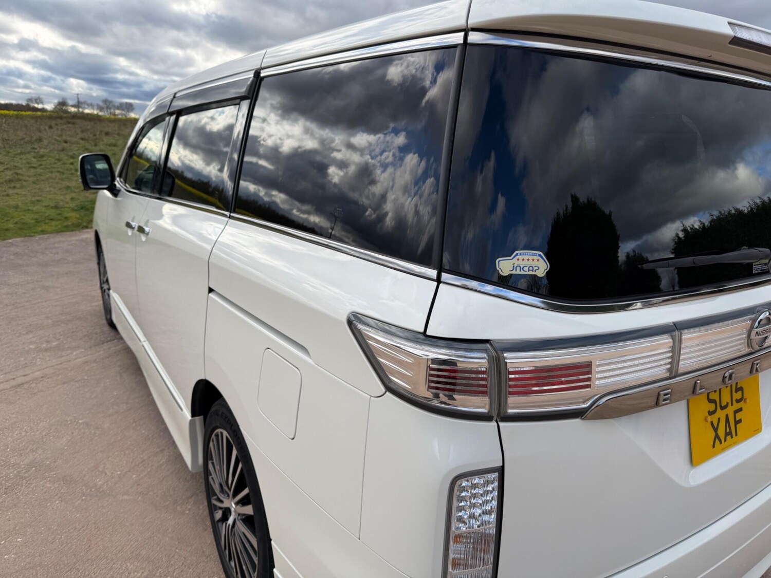Used Nissan Elgrand for sale - 78007304: Photo 23