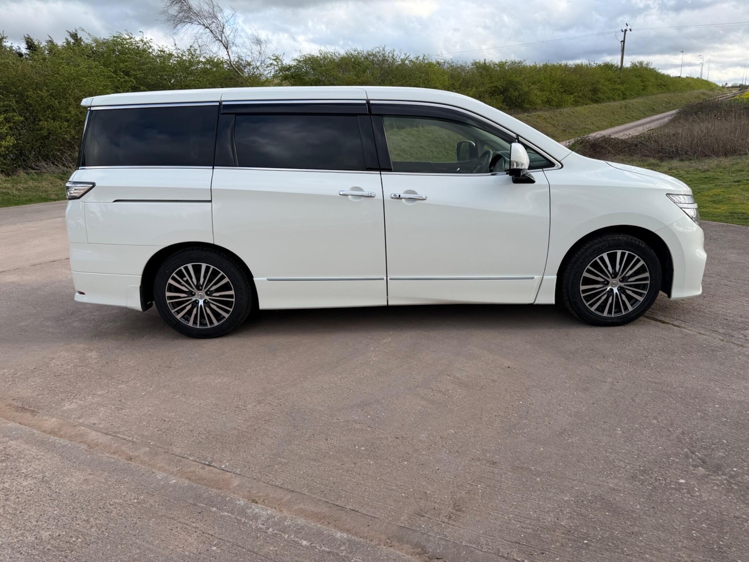 Used Nissan Elgrand for sale - 78007304: Photo 27