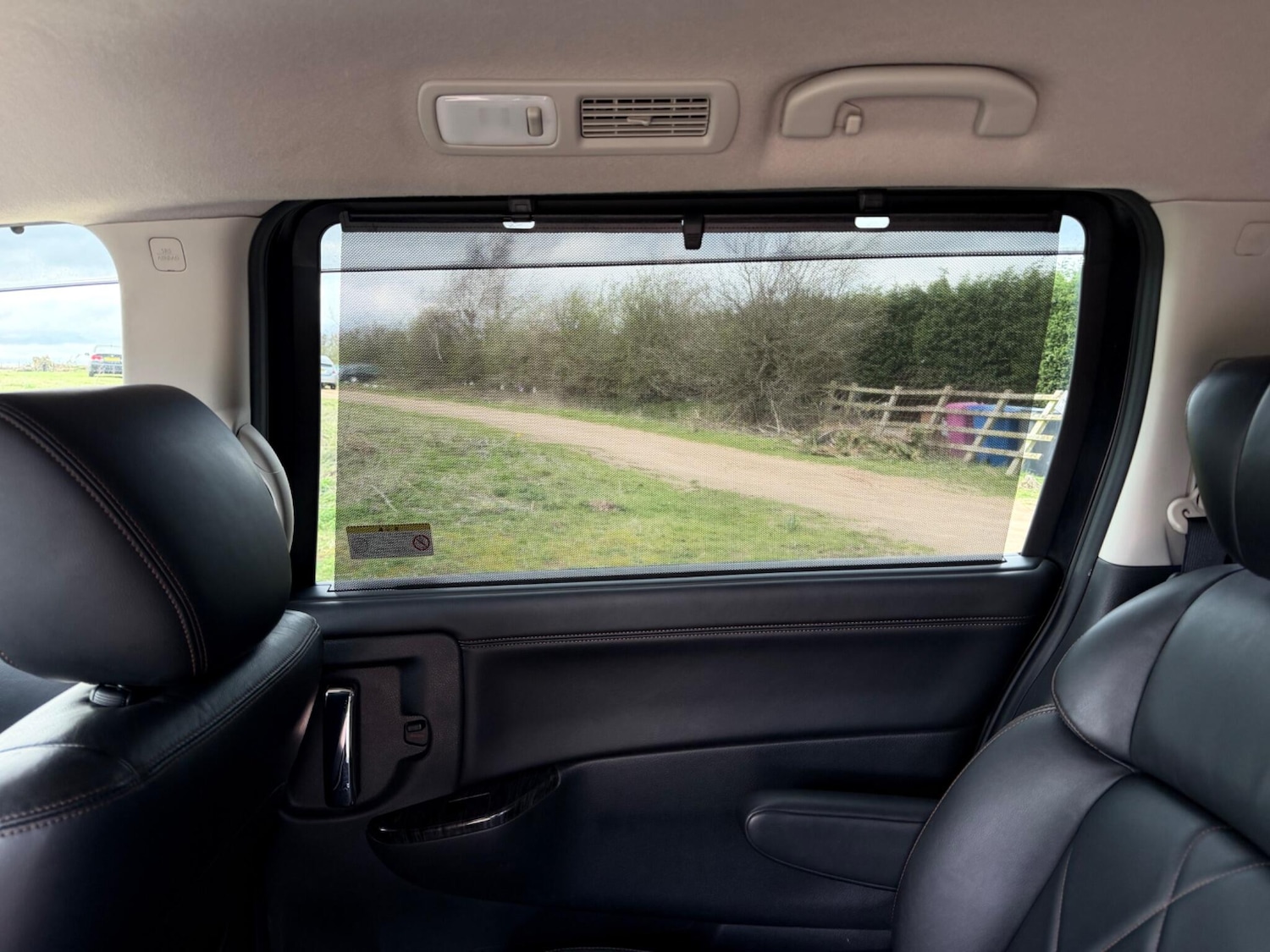 Used Nissan Elgrand for sale - 78007304: Photo 34