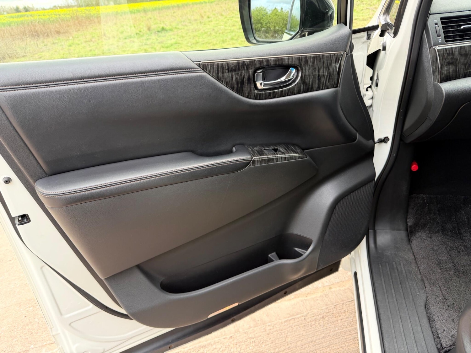 Used Nissan Elgrand for sale - 78007304: Photo 49