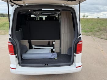Used Volkswagen Transporter 2017 for sale - 79860897: Photo
