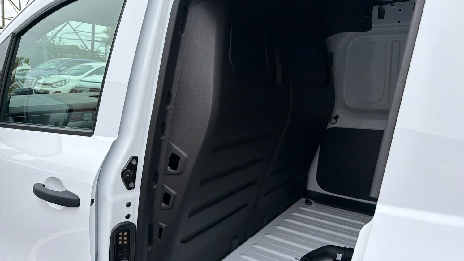 Used Renault Kangoo 2025 for sale - 77579449: Photo 18