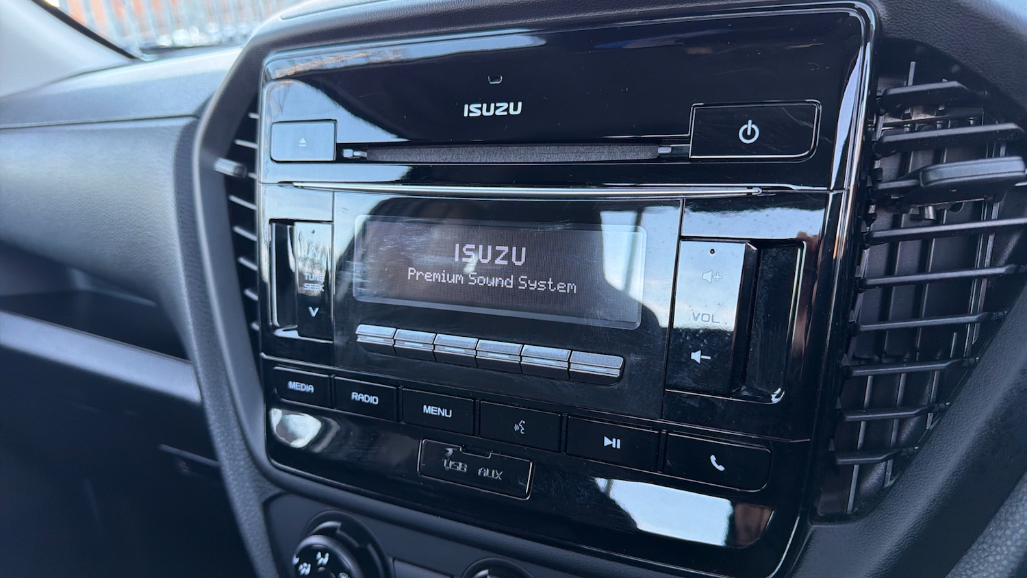 Used Isuzu D-Max 2023 for sale - 76580661: Photo 15