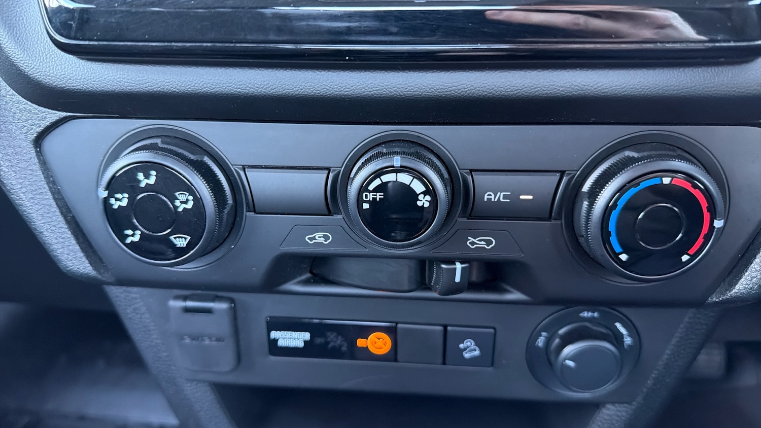 Used Isuzu D-Max 2023 for sale - 76580661: Photo 25