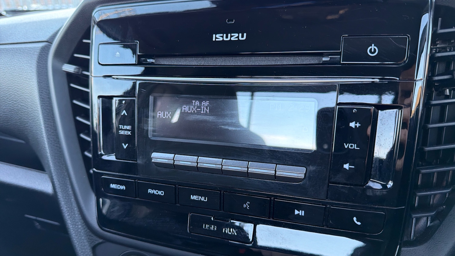 Used Isuzu D-Max 2023 for sale - 76580661: Photo 30