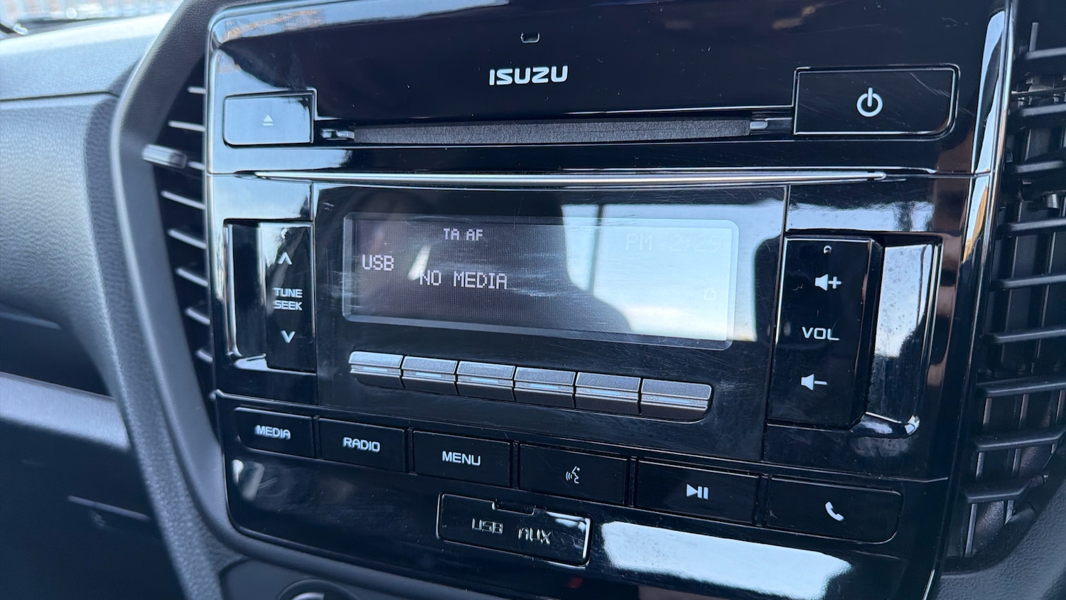 Used Isuzu D-Max 2023 for sale - 76580661: Photo 32
