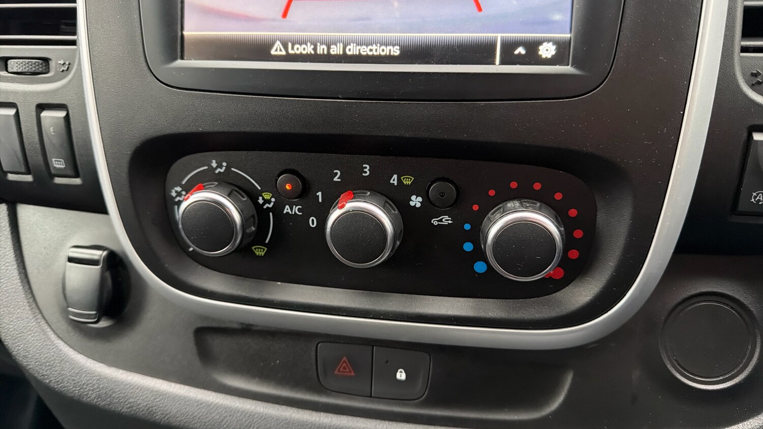 Used Renault Trafic 2021 for sale - 76734375: Photo 23