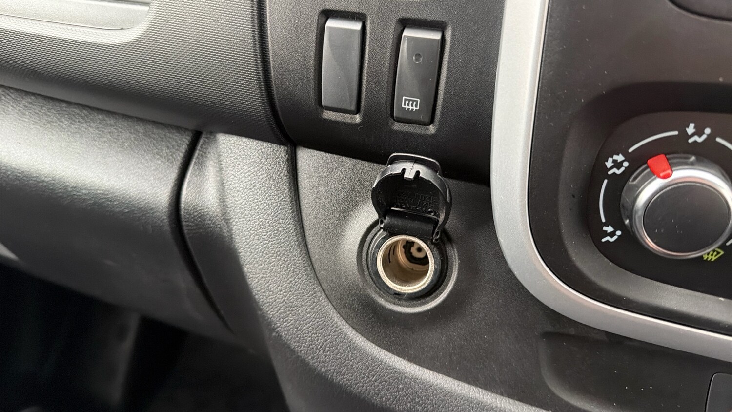 Used Renault Trafic 2021 for sale - 76734375: Photo 38