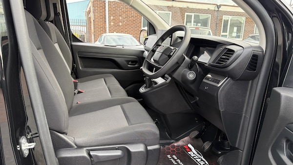 Used Vauxhall Vivaro 2024 for sale - 76077115: Photo 6