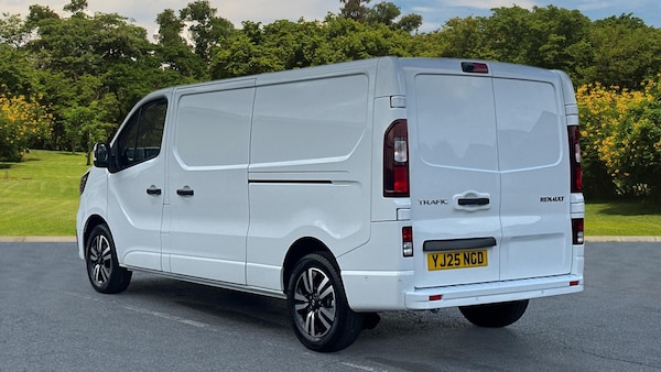 Used Renault Trafic 2025 for sale - 76055909: Photo 2