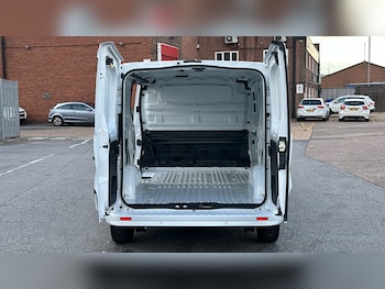 Used Renault Trafic 2025 for sale - 76055909: Photo 3