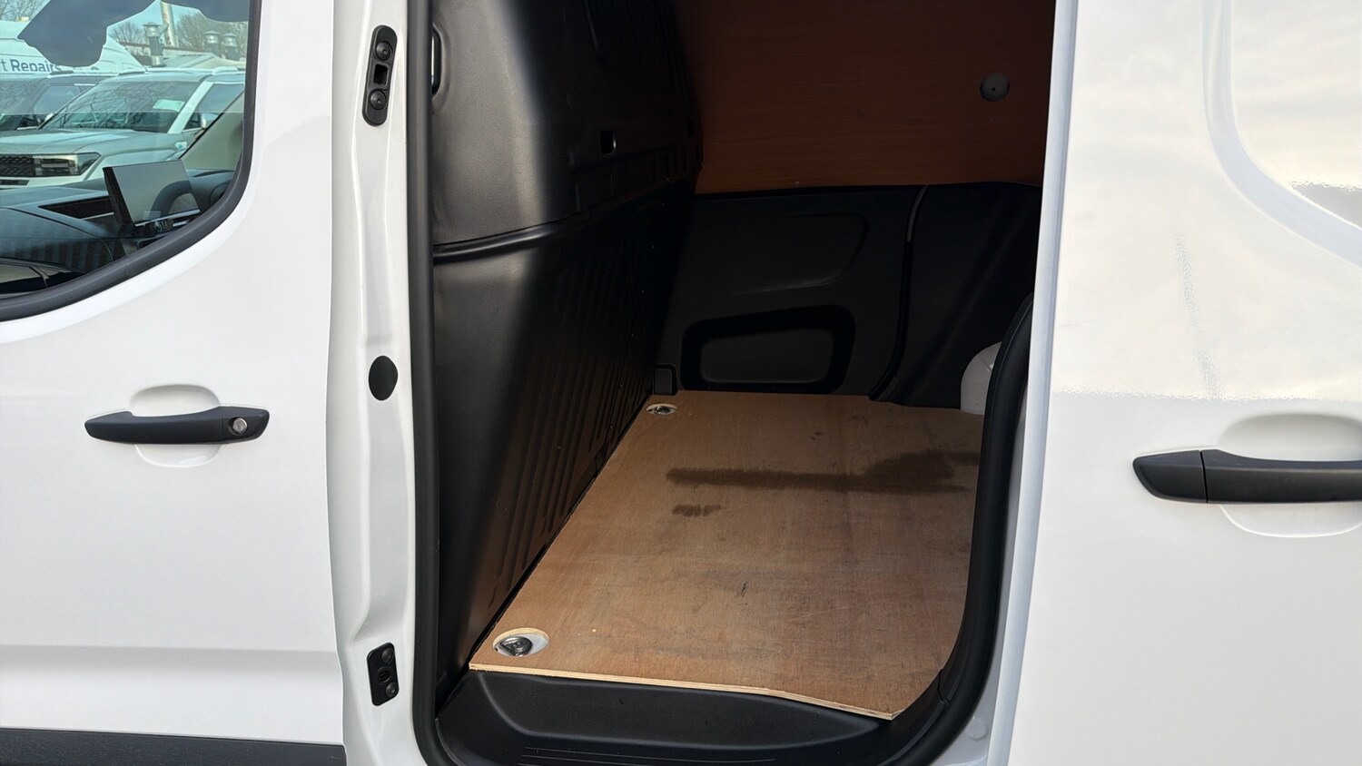 Used Vauxhall Combo 2024 for sale - 77103338: Photo 5