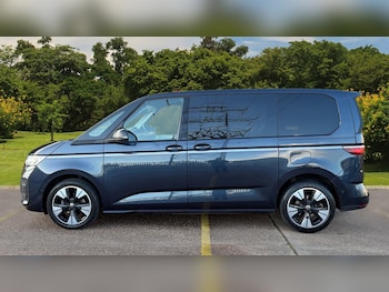 Used Volkswagen Multivan 2022 for sale - 76736363: Photo