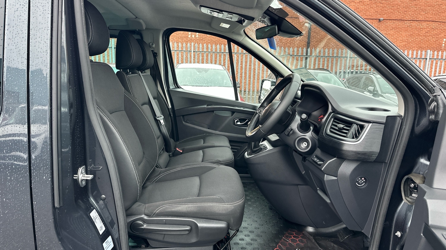 Used Renault Trafic 2024 for sale - 76921209: Photo 6