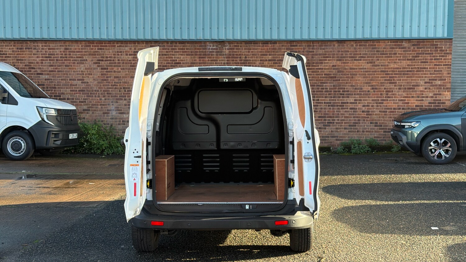 Used Ford Transit Courier 2022 for sale - 76287133: Photo 3