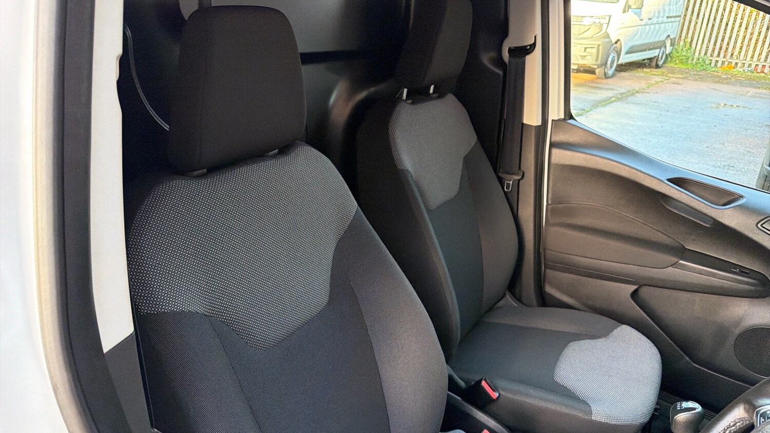 Used Ford Transit Courier 2022 for sale - 76287133: Photo 42