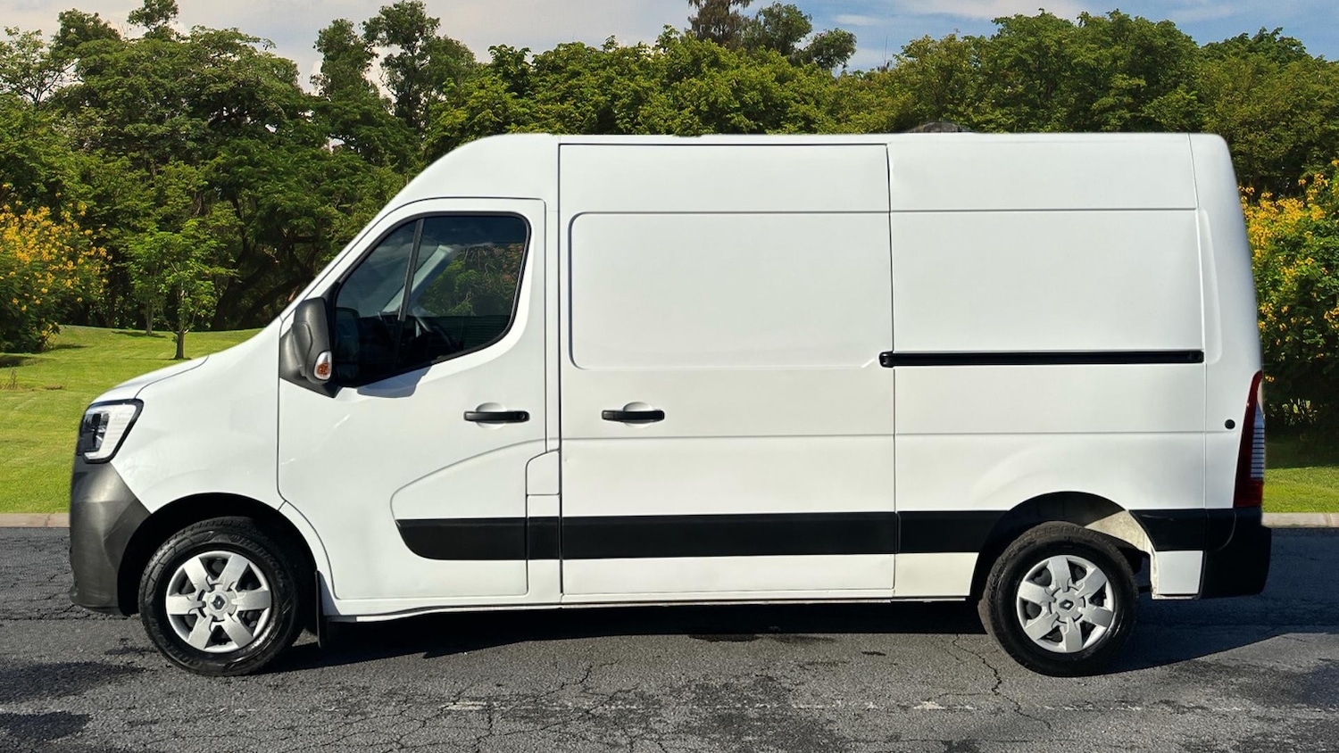 Used Renault Master 2023 for sale - 76821478: Photo 4