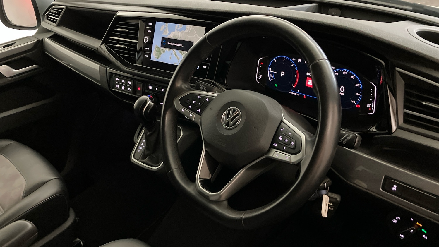 Used Volkswagen Caravelle 2020 for sale - 76602231: Photo 6