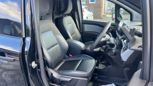 Used Nissan Other 2023 for sale - 75620885: Photo 6
