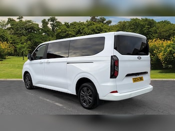 Used Ford Tourneo Custom 2024 for sale - 76101238: Photo 2