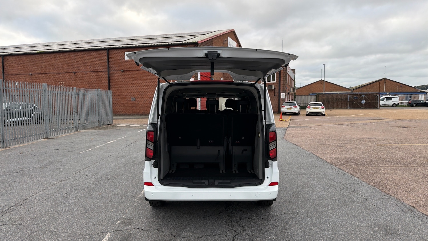 Used Ford Tourneo Custom 2024 for sale - 76101238: Photo 3