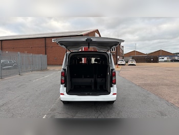 Used Ford Tourneo Custom 2024 for sale - 76101238: Photo 3